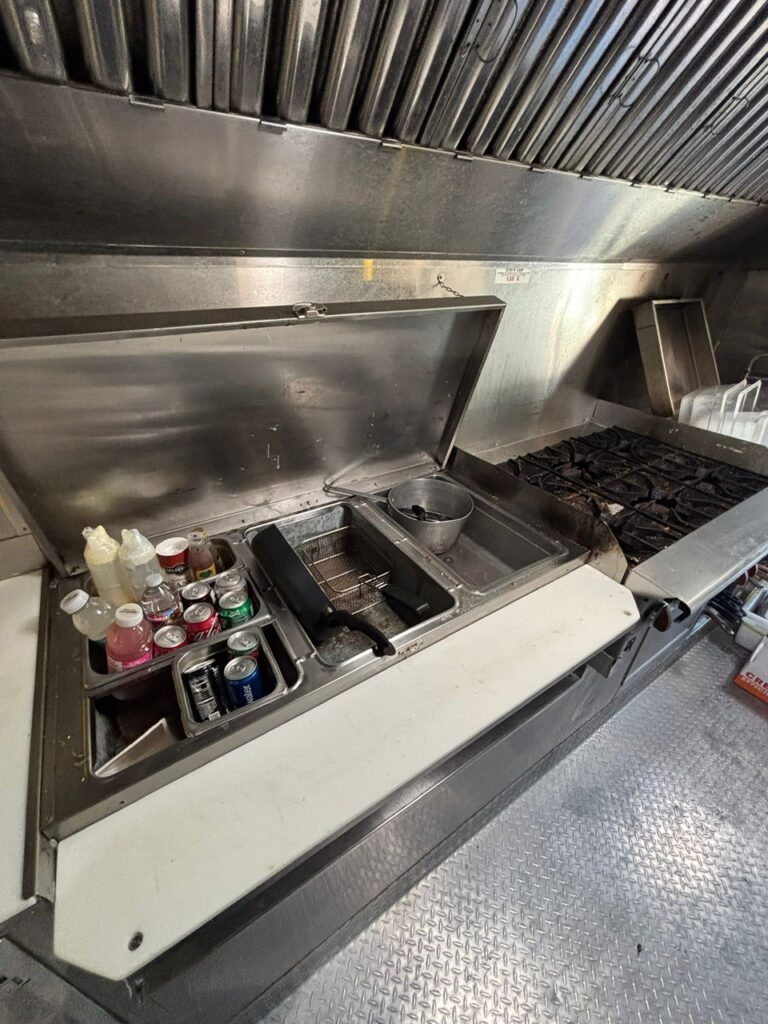 thumbnail PHOTO 2025 10 29 23 56 32 1 1 768x1024