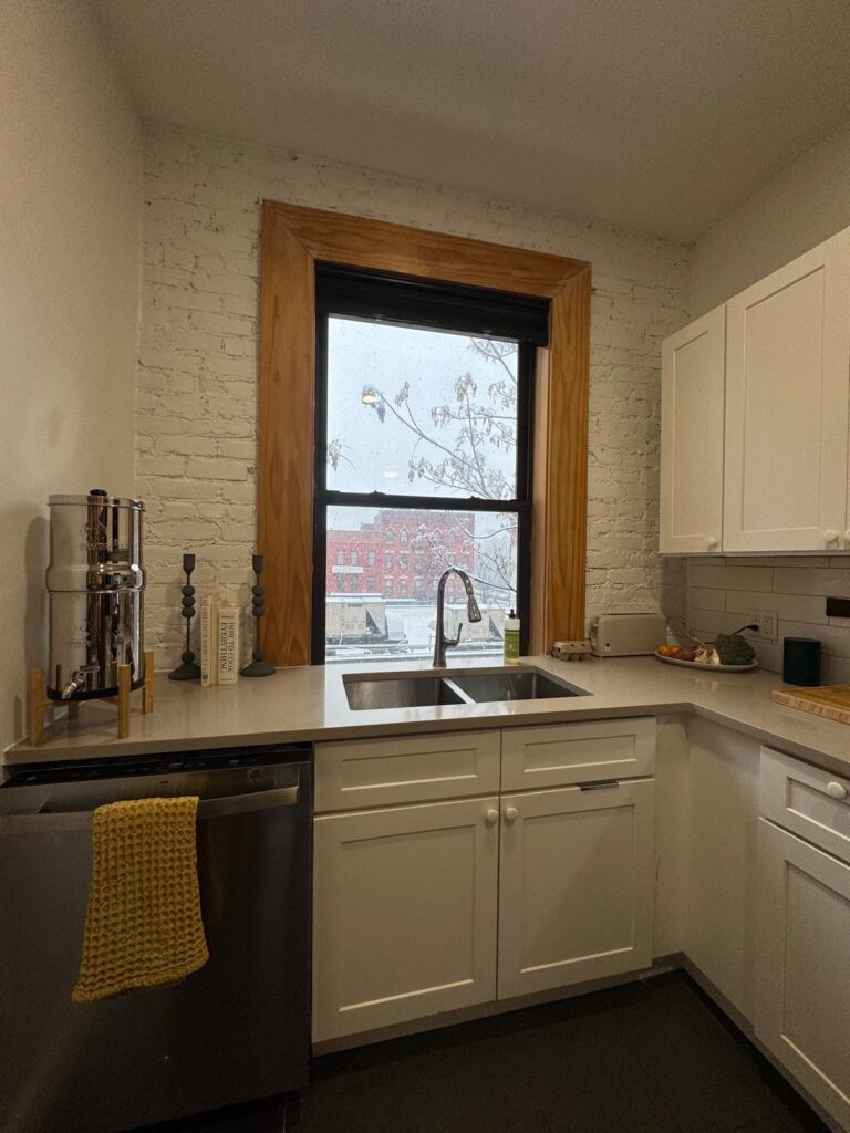 ed6dd90f f783 4915 9784 b082d1544426 2 768x1024